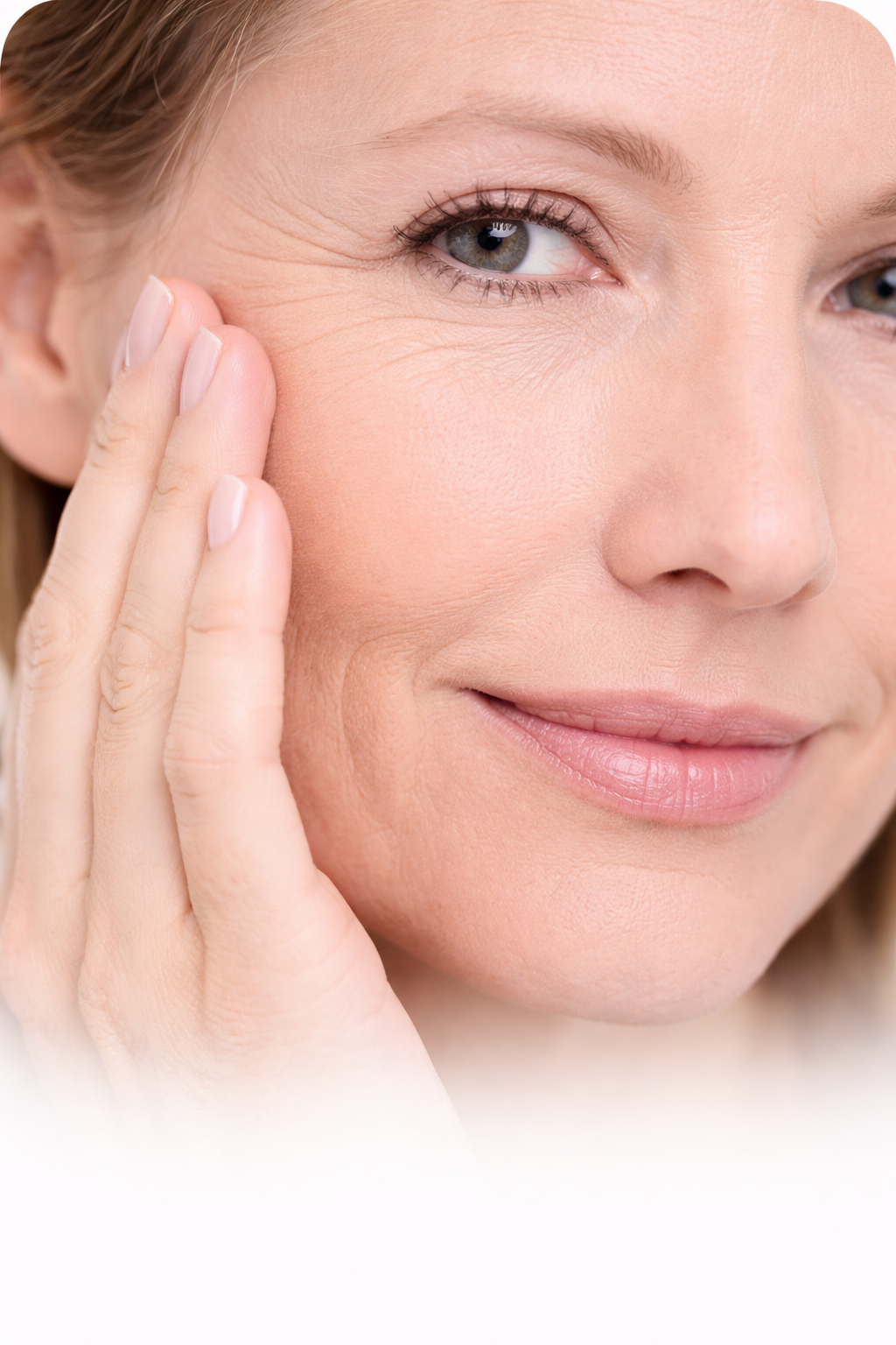 Seringue de Hyafilia V Plus – acide hyaluronique réticulé avec lidocaïne pour correction des volumes (pommettes, menton)